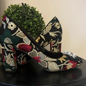 Sole Society Black Floral Embroidered Heels